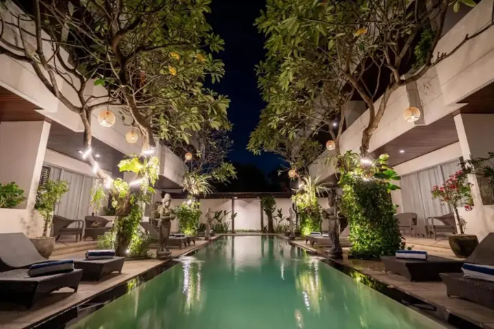 Кута: Sunset Mansion Seminyak