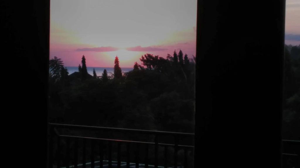 Бунутан: Sahera Hotel