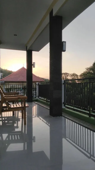 Бунутан: Sahera Hotel
