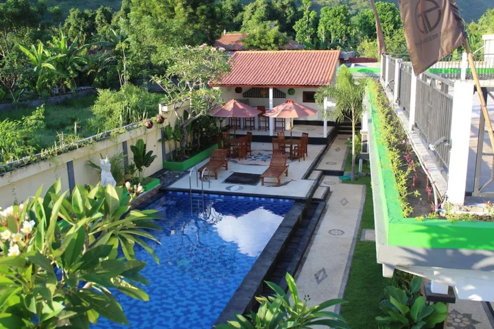 Бунутан: Sahera Hotel