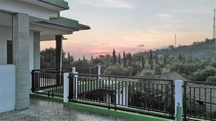 Бунутан: Sahera Hotel