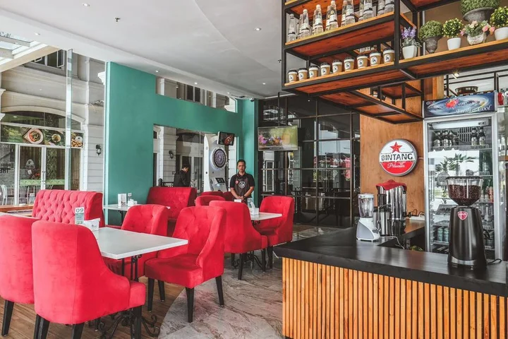 Петумбак: The Crew Hotel Kualanamu International Airport