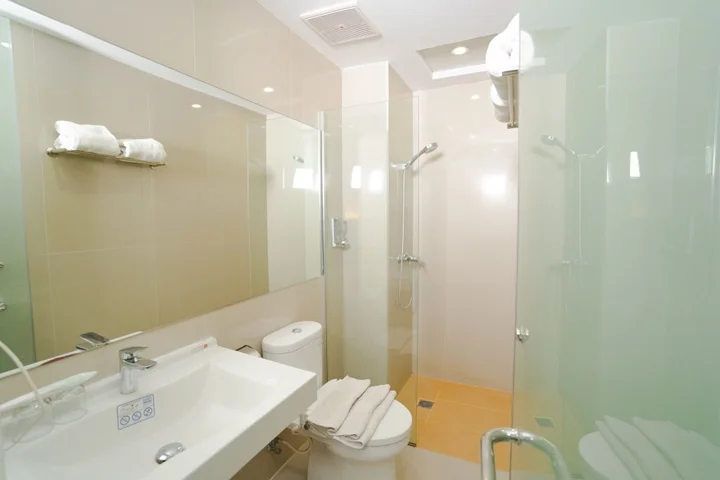 Петумбак: The Crew Hotel Kualanamu International Airport