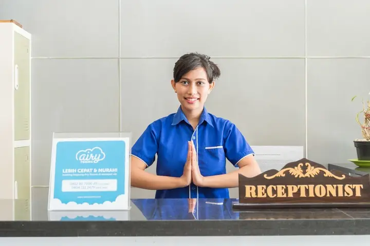 Палу: Airy Tatura Emmy Saelan 33 Palu
