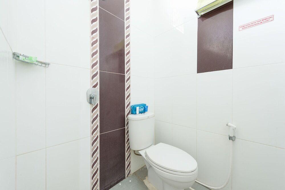 Палу: Airy Tatura Emmy Saelan 33 Palu