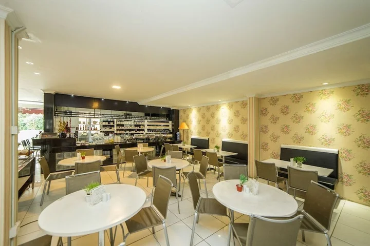 Батам: Airy Nagoya Sriwijaya 119 Batam