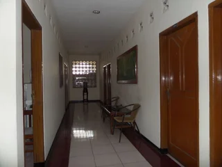 Маланг: Hotel Armi