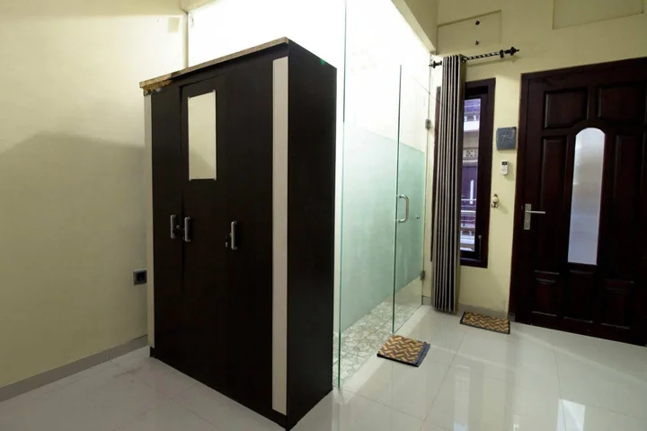 Сурабая: RedDoorz near Petra University