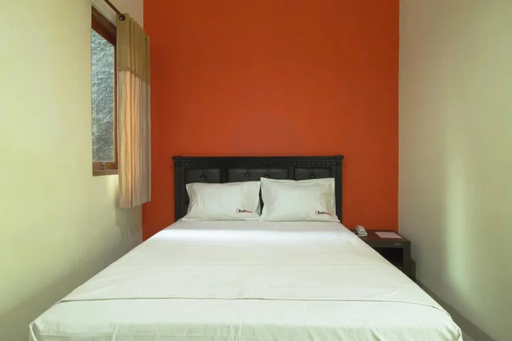 Сурабая: RedDoorz near Masjid Agung Surabaya