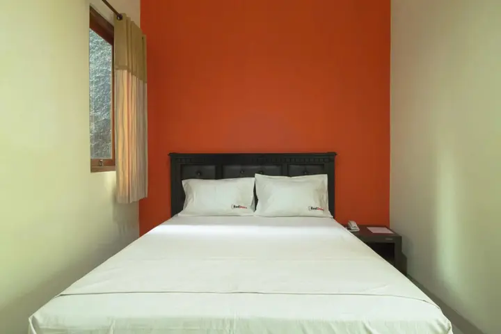 Сурабая: RedDoorz near Masjid Agung Surabaya