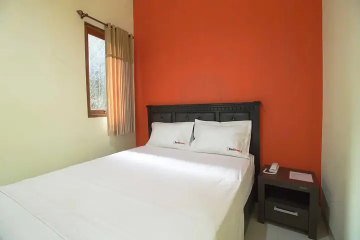 Сурабая: RedDoorz near Masjid Agung Surabaya