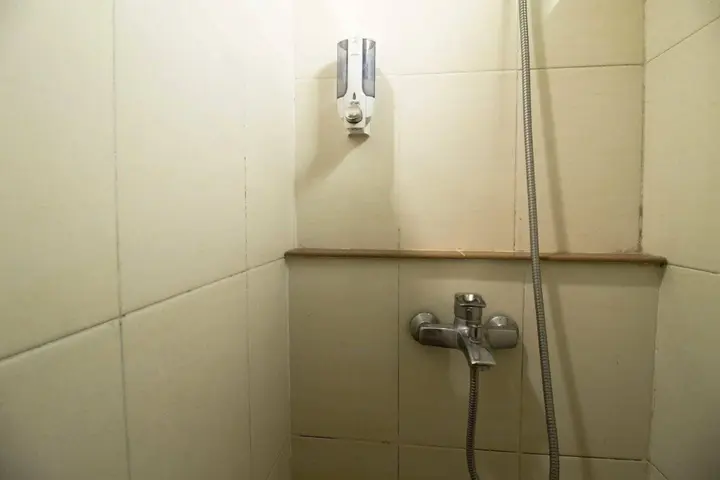 Сурабая: RedDoorz near Masjid Agung Surabaya