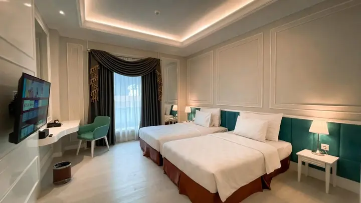 Legok: The Grantage Hotel & Sky Lounge