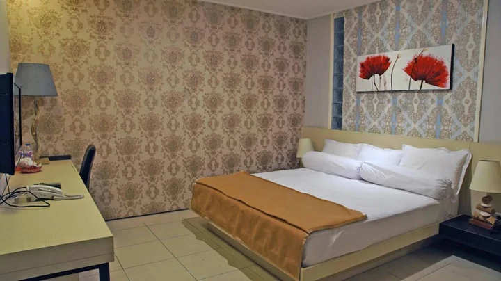 Сурабая: RedDoorz Near Ciputra World