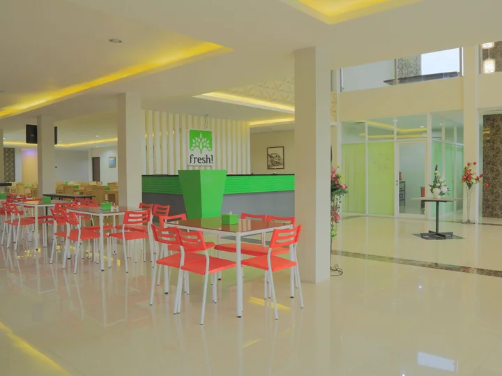 Сукабуми: Fresh Hotel