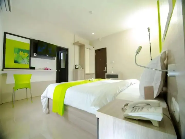 Сукабуми: Fresh Hotel