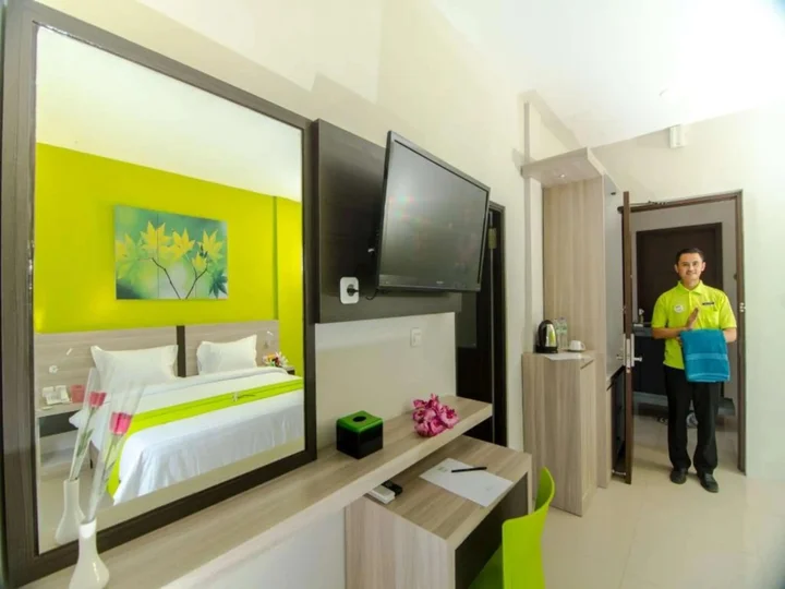 Сукабуми: Fresh Hotel