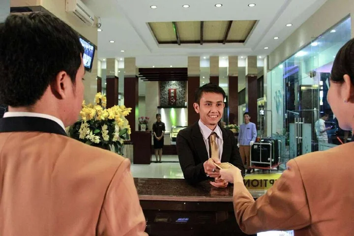 Падангсидемпуан: Mega Permata Hotel