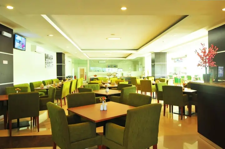 Баликпапан: Her Hotel and Trade Center Balikpapan