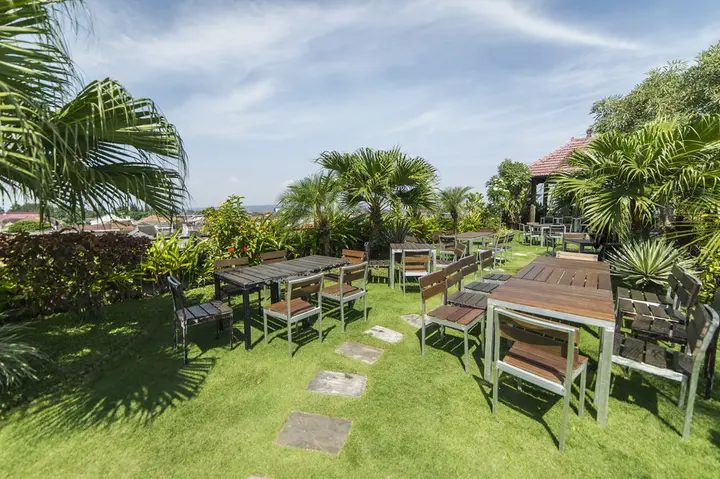 Маланг: Airy Lowokwaru Candi Trowulan 12 Malang