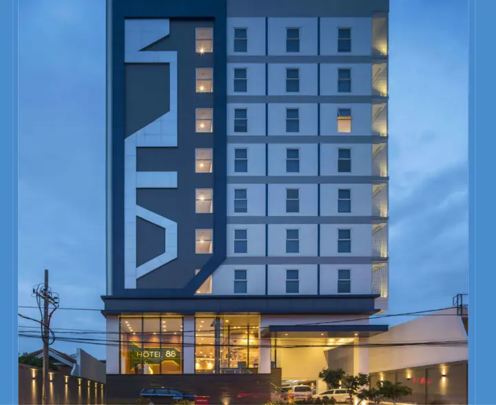 Сурабая: Hotel 88 Kedungsari by WH