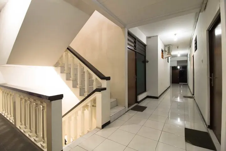 Сурабая: RedDoorz Dukuh Kupang
