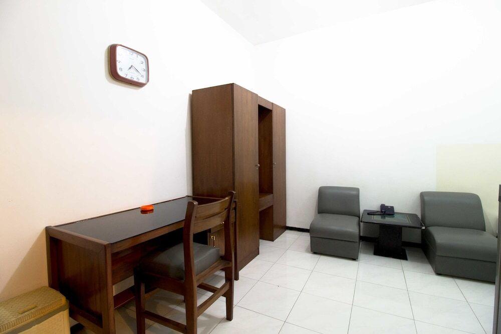 Сурабая: RedDoorz Dukuh Kupang