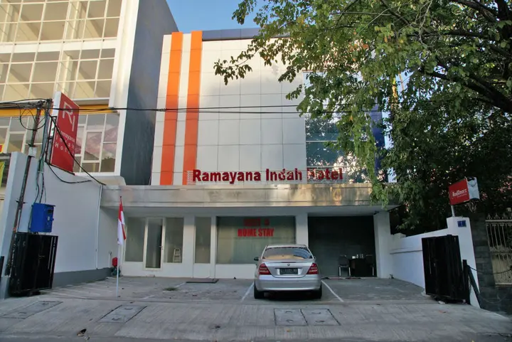 Сурабая: RedDoorz @ Panglima Sudirman