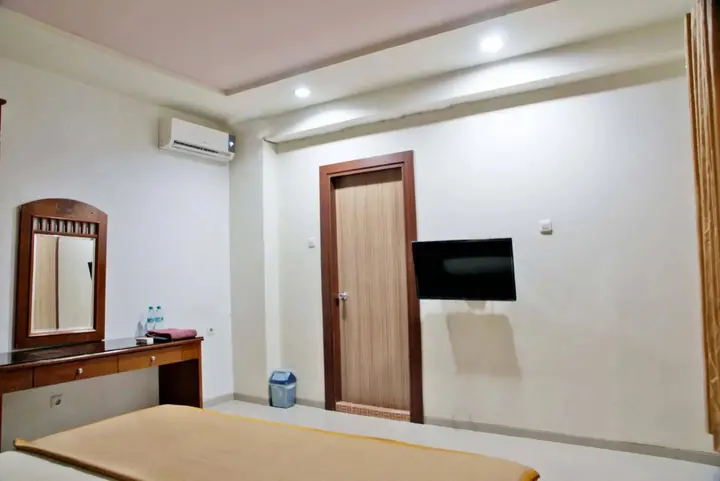 Сурабая: RedDoorz @ Panglima Sudirman