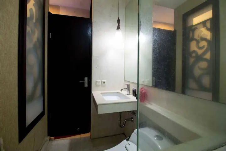 Сурабая: RedDoorz near Rungkut Industry