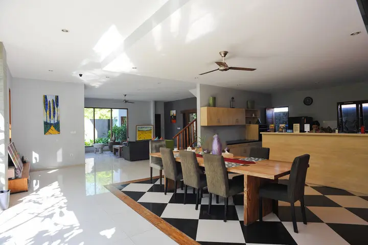 Табанан: Airy Seminyak Kerobokan Tangkuban Perahu Gang Tunjung Dua 9 Bali
