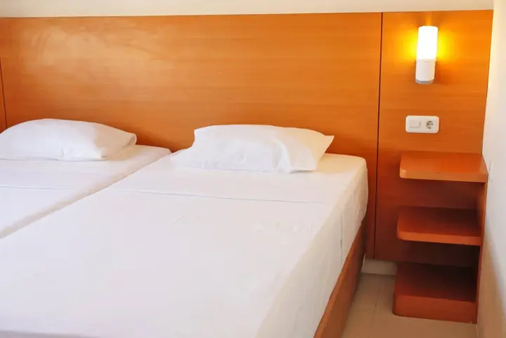 Сурабая: RedDoorz Kupang Baru