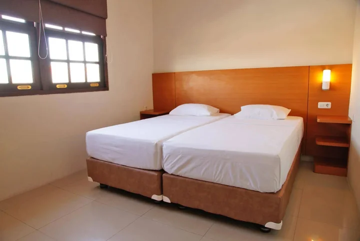 Сурабая: RedDoorz Kupang Baru