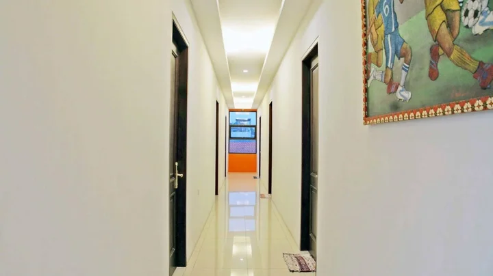 Сурабая: RedDoorz Kupang Baru