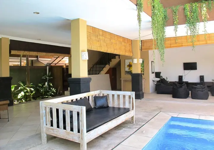 Чангу: Canggu Surf Hostel