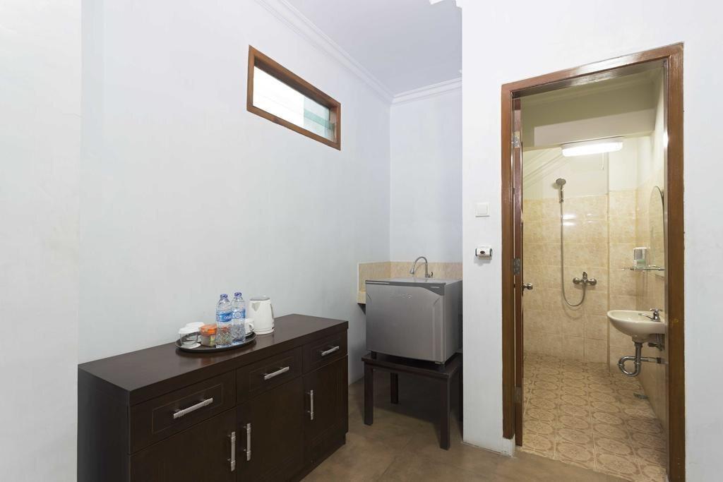 Депок: RedDoorz @ Tanah Baru Depok