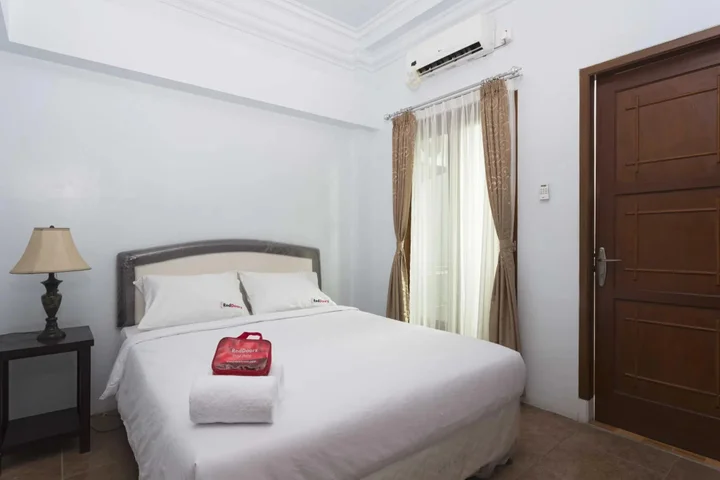 Депок: RedDoorz @ Tanah Baru Depok