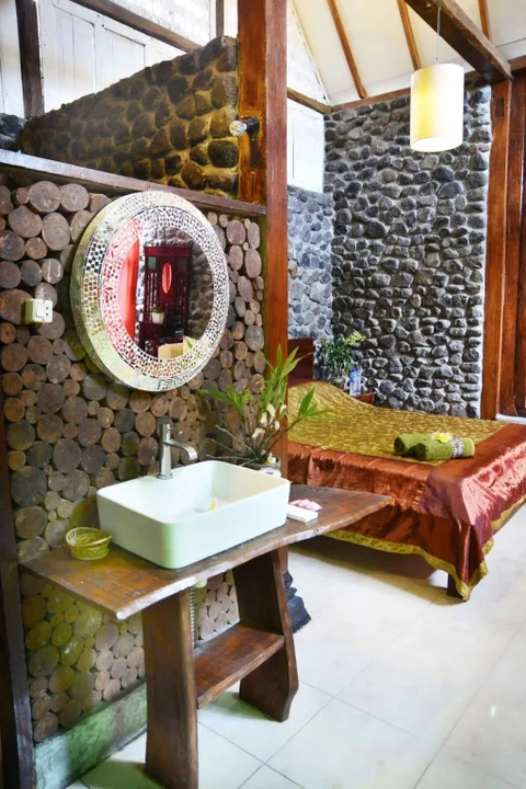 Пакем: The Riverside Javanese Cottages
