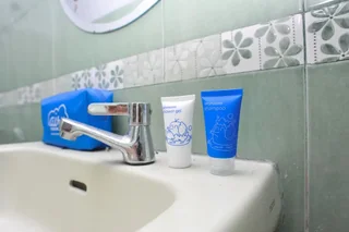 Санур Кайя: 艾里巴厘岛生态丹帕沙沙努汉都亚 10x 酒店(Airy Eco Sanur Hang Tuah 10X Denpasar Bali)
