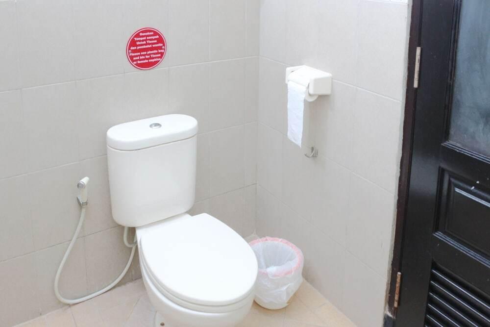 Сурабая: Airy Gubeng Kertajaya Delapan 15 Surabaya