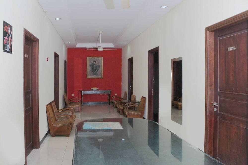 Сурабая: Airy Gubeng Kertajaya Delapan 15 Surabaya