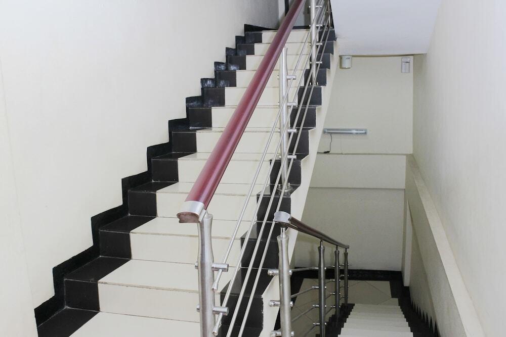 Сурабая: Airy Gubeng Kertajaya Delapan 15 Surabaya