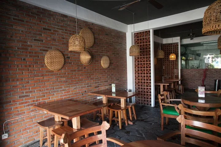 Сурабая: RedDoorz near Kawasan Industri SIER