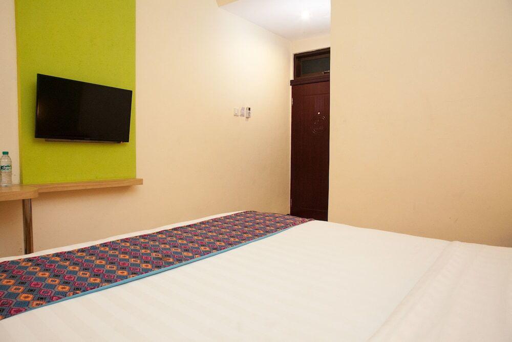 Сурабая: RedDoorz near Kawasan Industri SIER