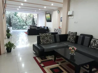 Маланг: Hasanah Guesthouse Sawojajar