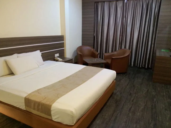 Батам: Holiday Hotel