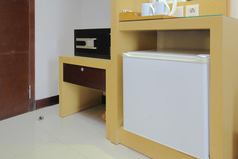 Семаранг: 三宝拢艾里新邦利马哈迈德达赫兰6B酒店(Airy Simpang Lima Ahmad Dahlan 6B Semarang)