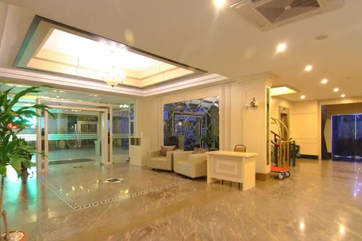Батам: Seruni Internasional
