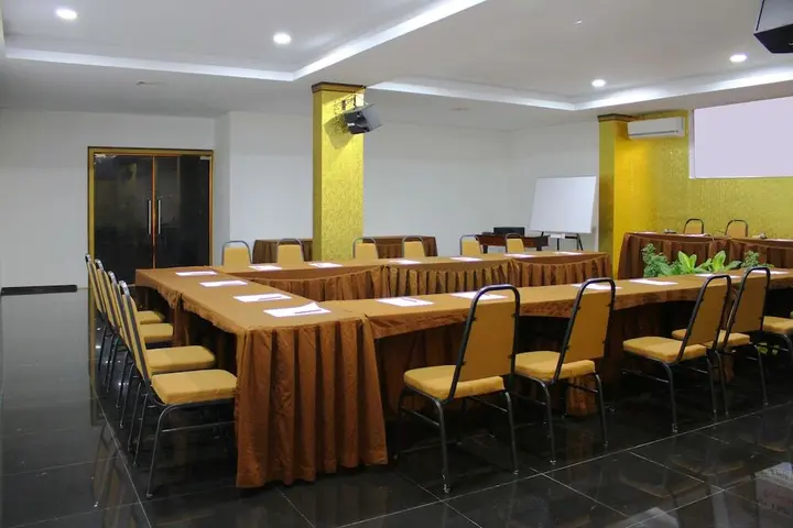 Батам: Seruni Internasional