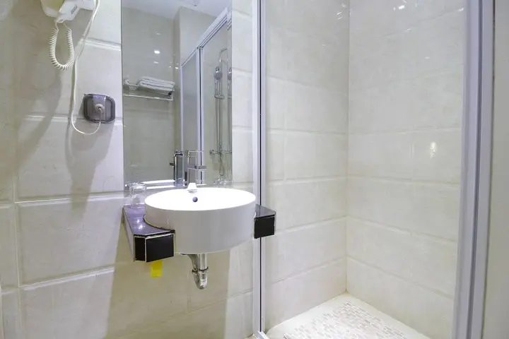 Батам: Airy Penuin Center Batam